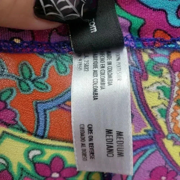 Bright Paisley Print Coverup - Picture 2 of 4